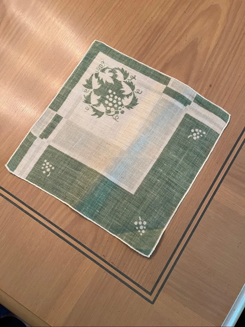 Vintage Green Grape 8”square Luncheon Napkins